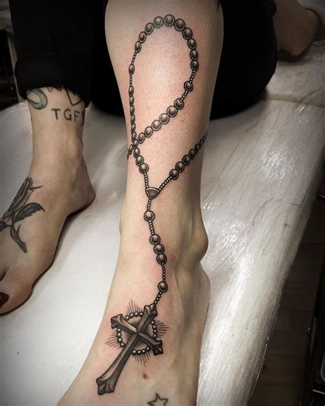 tatuaje rosario|61 Tatuajes de rosarios: Galería de imágenes